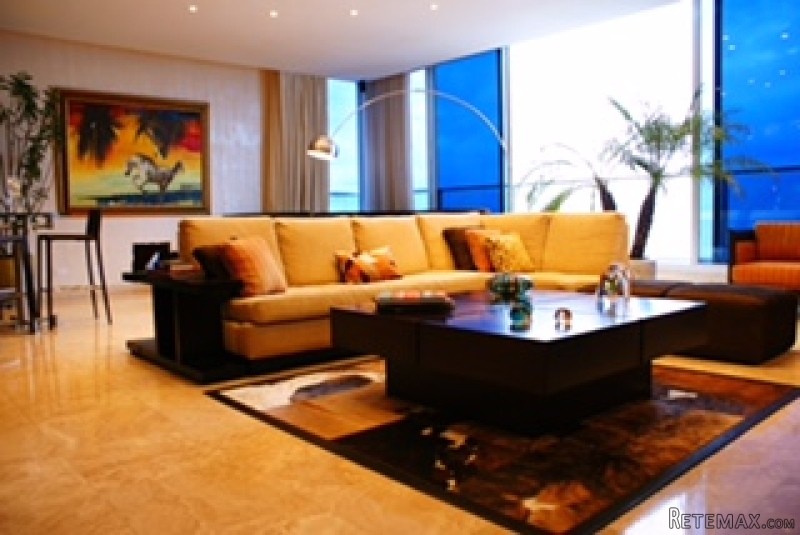 Apartment for sale or rent in Murano..