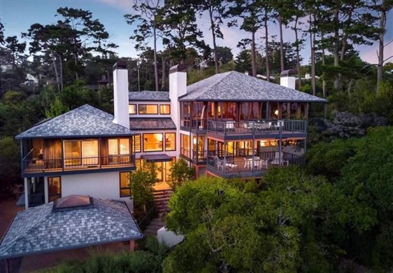 ideal location in Pebble Beach