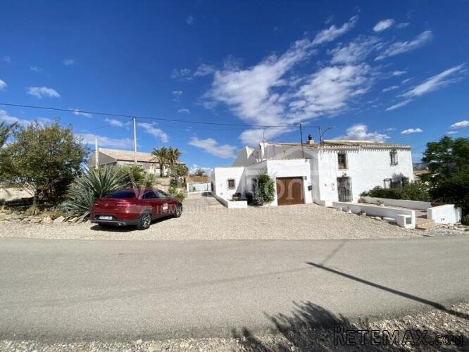 NEW & EXCLUSIVE TO VOSS HOMES - A large, lovingly.. - 5