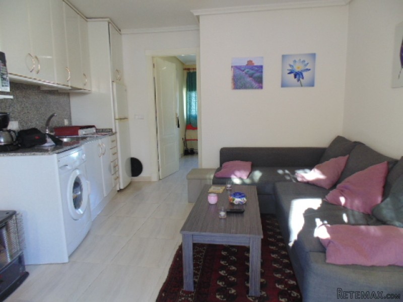 1 Bedroom Bungalow For Sale - 2