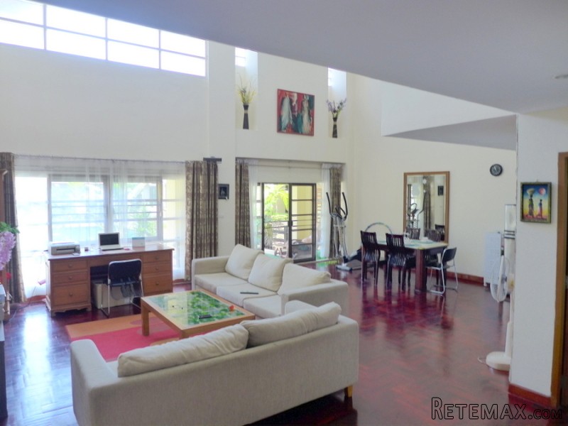 Cosy beach/Pratumnak: 4 bedroom..