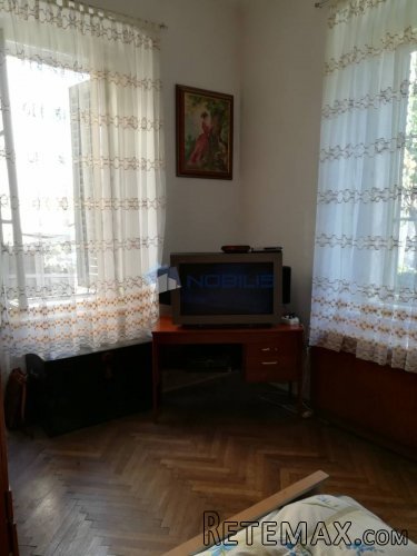 Opatija, centar,97m2, vrt, konoba, 2 sp. sobe + db - 8