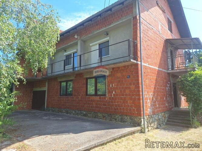 Orahovica, kuća 198 m2 + okućnica 5017 m2