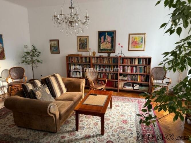 Rijeka, Centar, komforan stan od 116.89m2 s balkonom