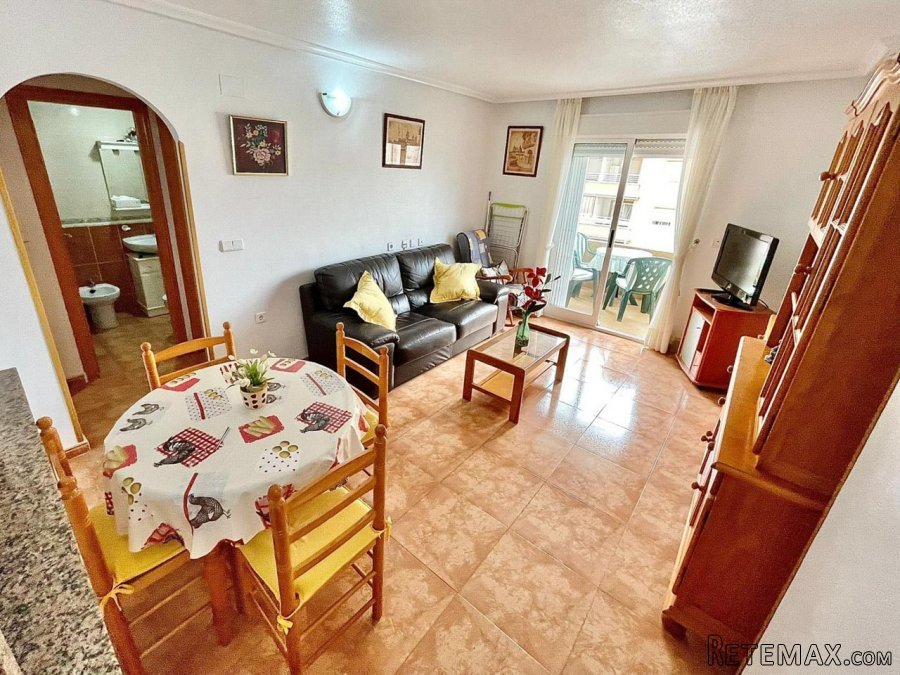 Bonito apartamento en Torrevieja. Zona de Aguas Nuevas...