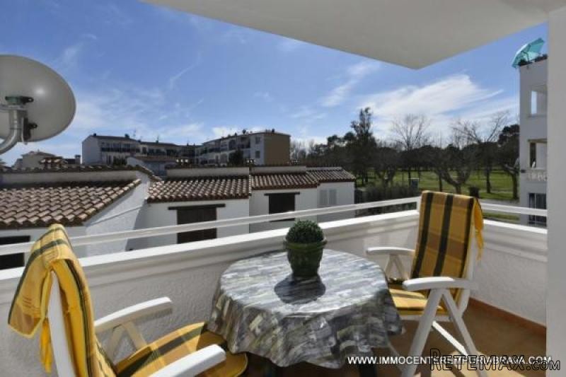 EMPURIABRAVA: Nice studio with terrace..
