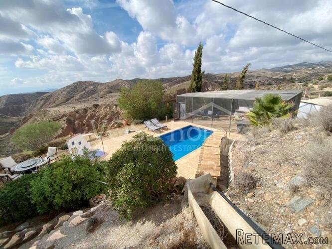NEW & EXCLUSIVE TO VOSS HOMES - A large, tastefully.. - 2