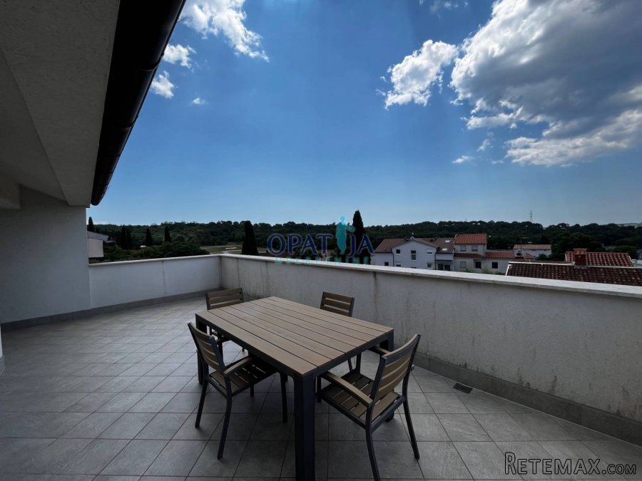 Pula, moderan stan na 2 etaže sa velikom terasom - 2