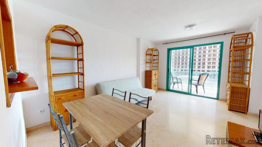 Estupendo apartamento en la segunda planta situado a muy..