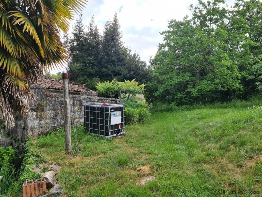 Istra, Pazin, kuća zajedno sa starinom, velikom okućnicom od - 3