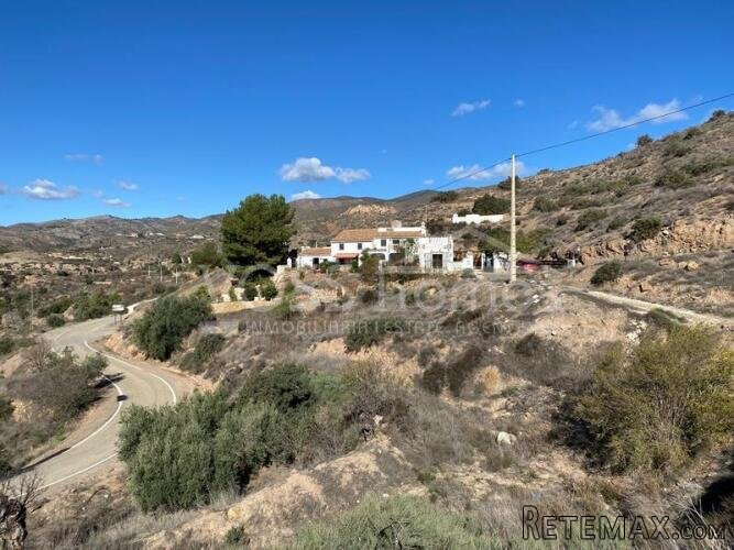 NEW & EXCLUSIVE TO VOSS HOMES - A large, tastefully.. - 3
