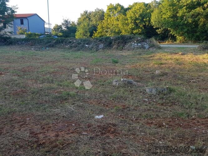 PRILIKA ZA INVESTITORE! RIJETKOST U PONUDI! GRAĐEVINSKO ZEML - 3