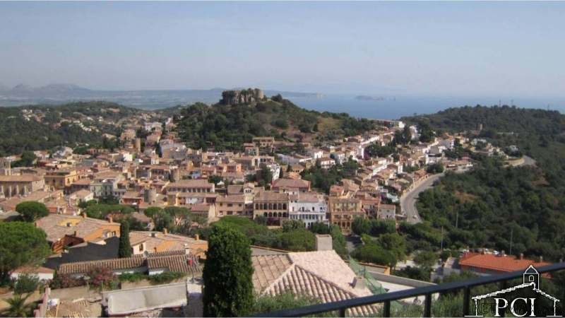 Apartment with beautiful views in Begur.