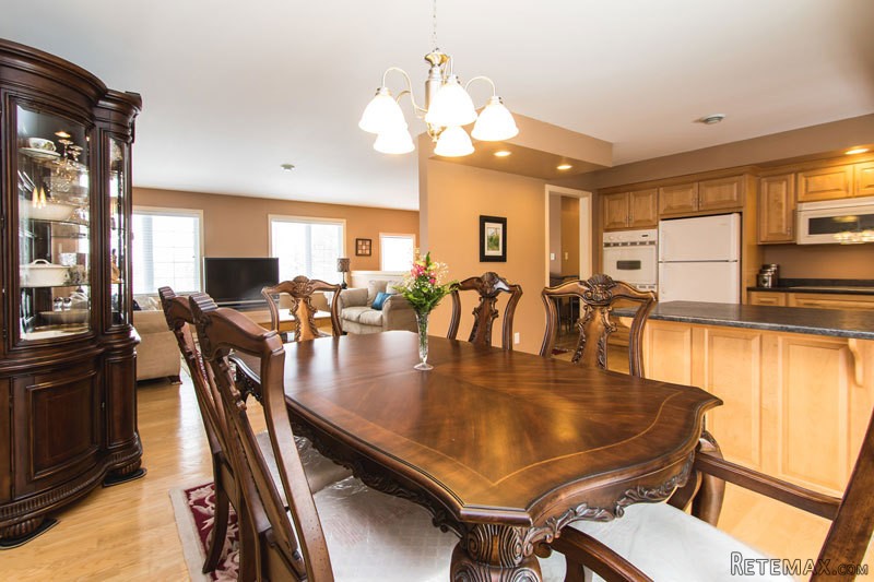 4 bedroom House For Sale: 260 Broad.. - 2