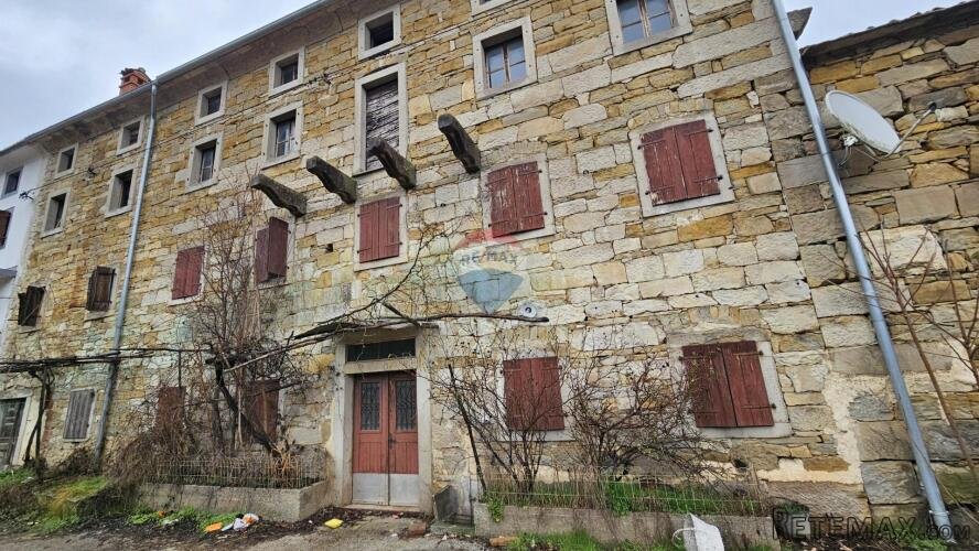 Istra, Buzet, autohtona rezidencija u srcu Istre - 360 m2