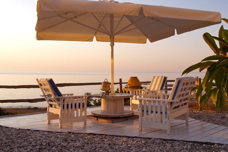 Palm View Cliff Edge Garden Apartment