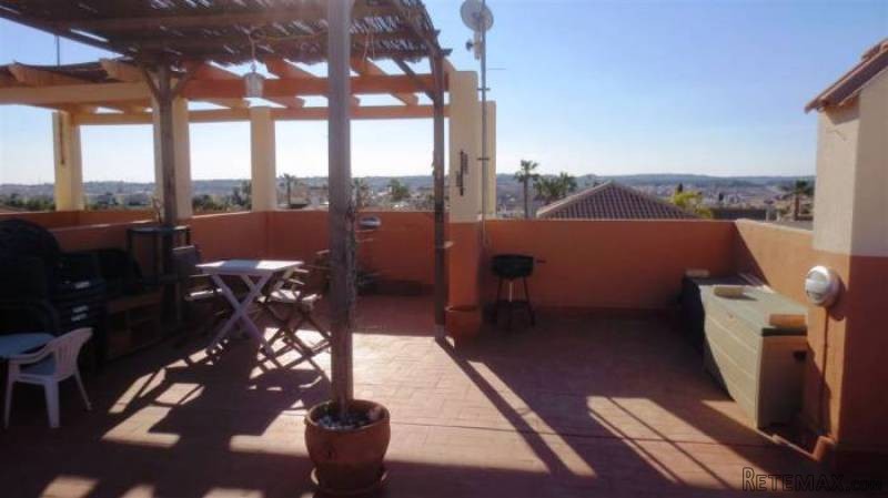 2 Bedroom 1 Bathroom Bungalow In.. - 2