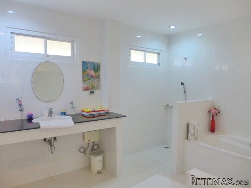 Generous 3 plus bedroom pool villa.. - 2