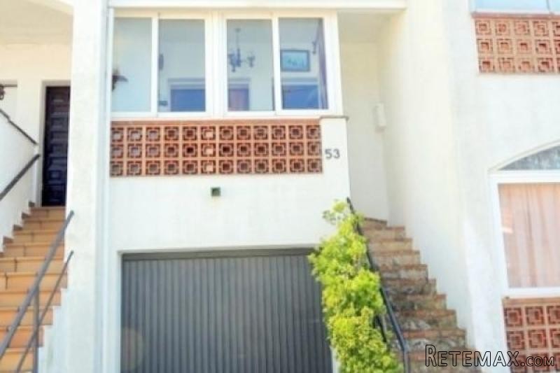 ROSES: Terraced house with communal..