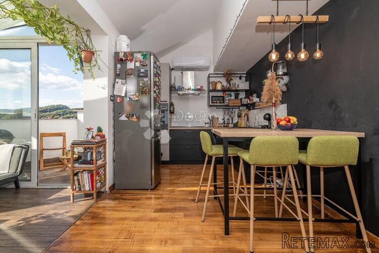 Zagreb, Bijenik, prekrasan četverosoban stan 107 m2, pogled - 2