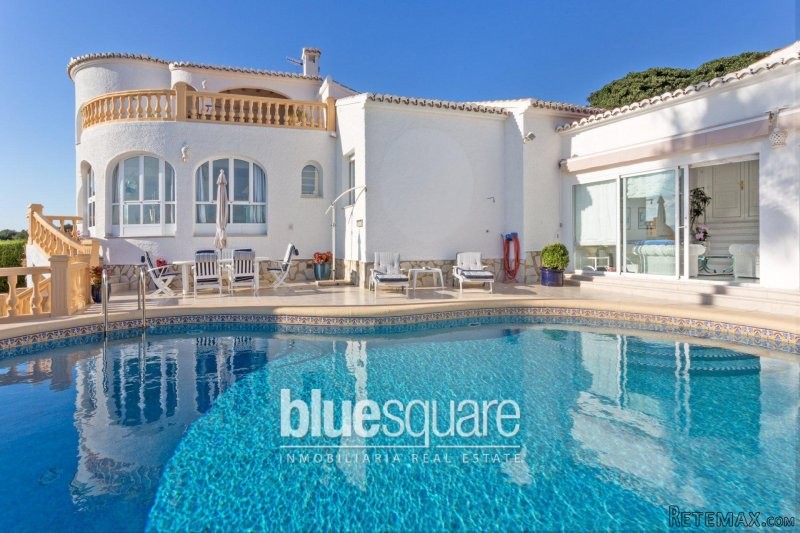 Majestic villa overlooking Javea marina