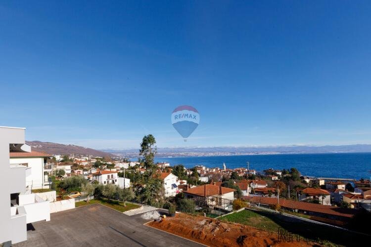 Opatija,Lovran- penthouse s garažom i okućnicom, blizu mora - 3