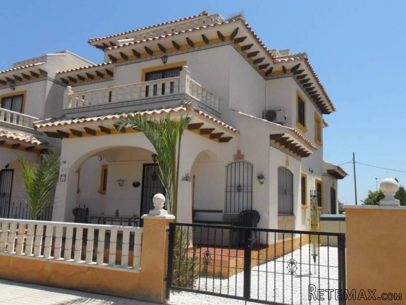 2 Bedrooms - Property - Alicante - For..
