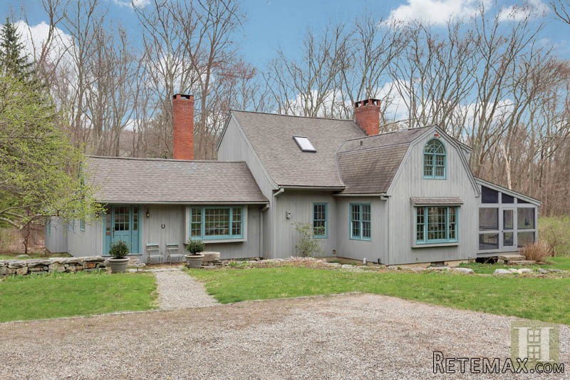 2 bedroom House For Sale: 150 CEDAR..