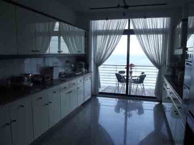 Flat, Luxurious Finish - 2