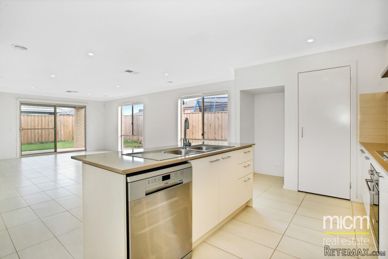 Newly-Built Designer Home Ideal for.. - 2