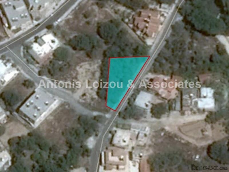651 m2 residential field in Kissonerga..