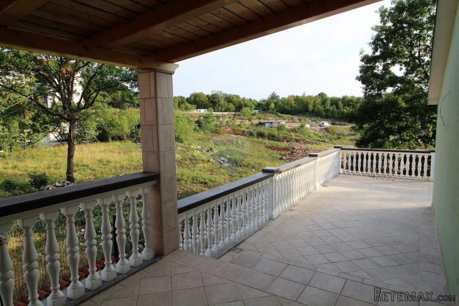 Viškovo, Dovičići, predivna kuća 520m2 s dva stana, velikom - 10