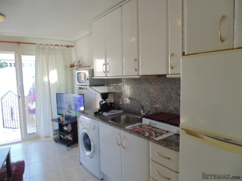 1 Bedroom Bungalow For Sale