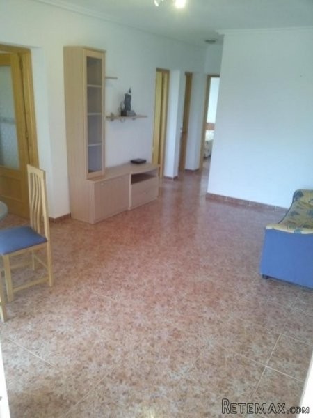 3 bedroom, 1 bathroom Apartment, Los.. - 2