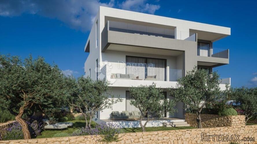 OKRUG GORNJI-PENTHOUSE S POGLEDOM U NOVOGRADNJI
