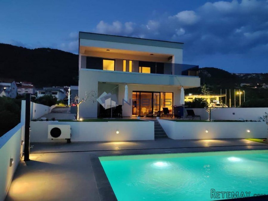 Rab, Banjol, moderna luksuzna kuća s bazenom, 250,00 m2 - 3
