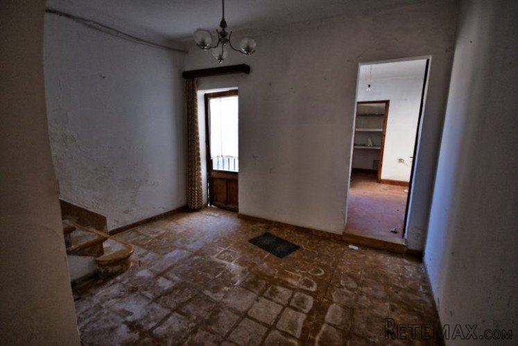 Townhouse to renovate in Pollensa Built área :112,62m2 ;.. - 3