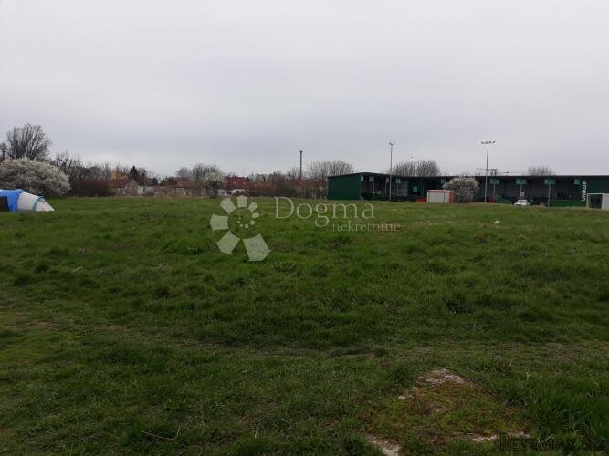 Građevinsko zemljište za prodaju,2837 m²,Osijek-Ind.zona