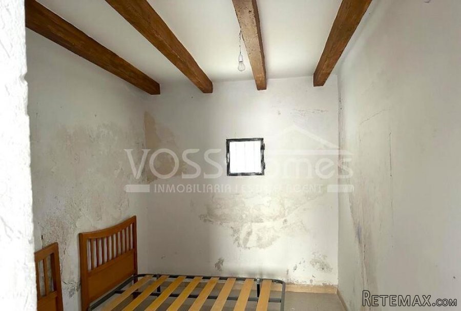 NEW TO VOSS HOMES - This Charming 3-bedroom 2-bathroom, 2.. - 7