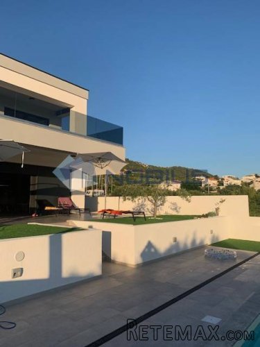 Rab, Banjol, moderna luksuzna kuća s bazenom, 250,00 m2 - 7