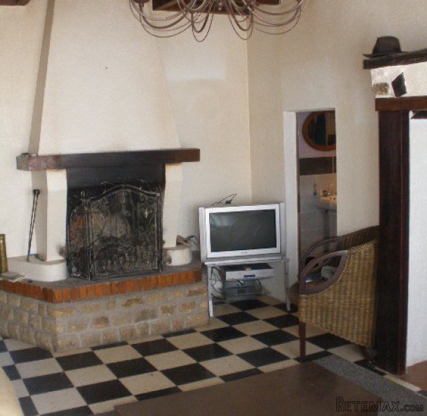 Lovely french cottage with cute garden.. - 2