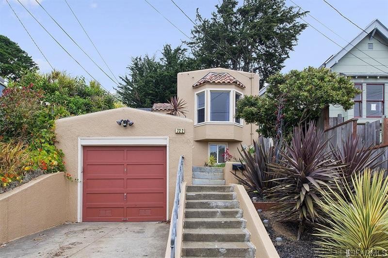 2 bedroom House For Sale: 722 Joost..