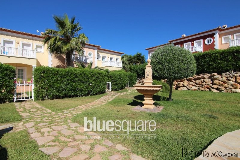 Stylish 2 bedroom semi-detached house.. - 2