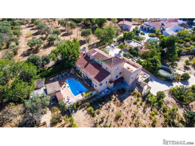 Charming four Bedroom Quinta with large..