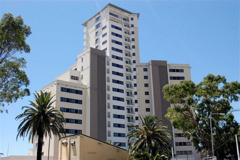 2 bed apartment in Kings Wharf