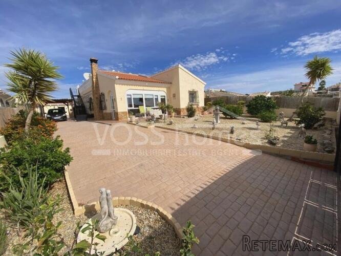 EXCLUSIVE TO VOSS HOMES - An immaculately presented.. - 2