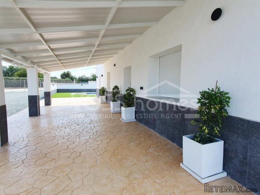 NEW LISTING TO VOSS HOMES - A large, recently modernized 5.. - 2