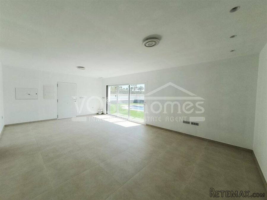 NEW LISTING TO VOSS HOMES - A large, recently modernized 5.. - 5