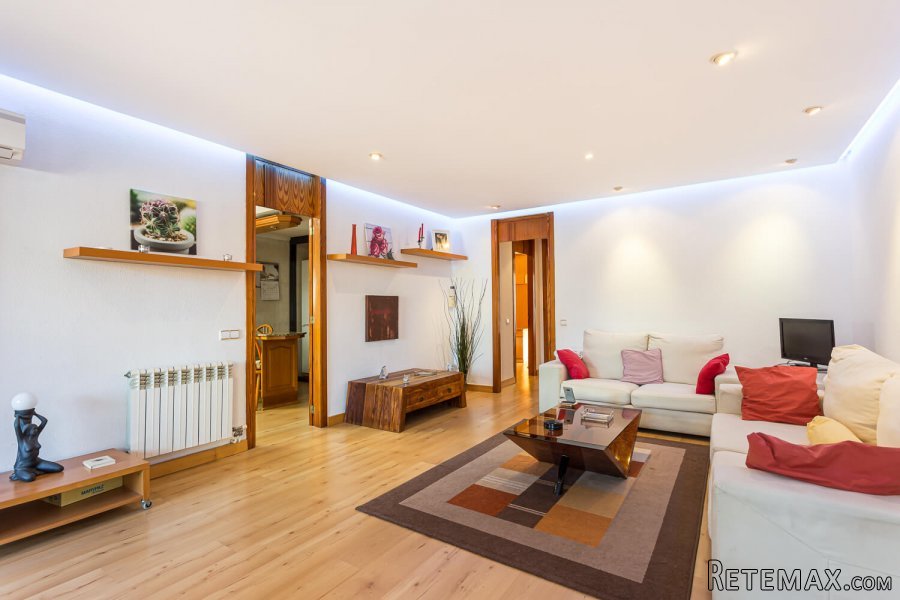 Although situated on the ground floor, this apartment.. - 2