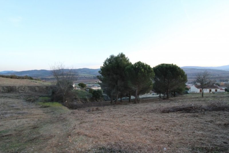 Building Plot With Views